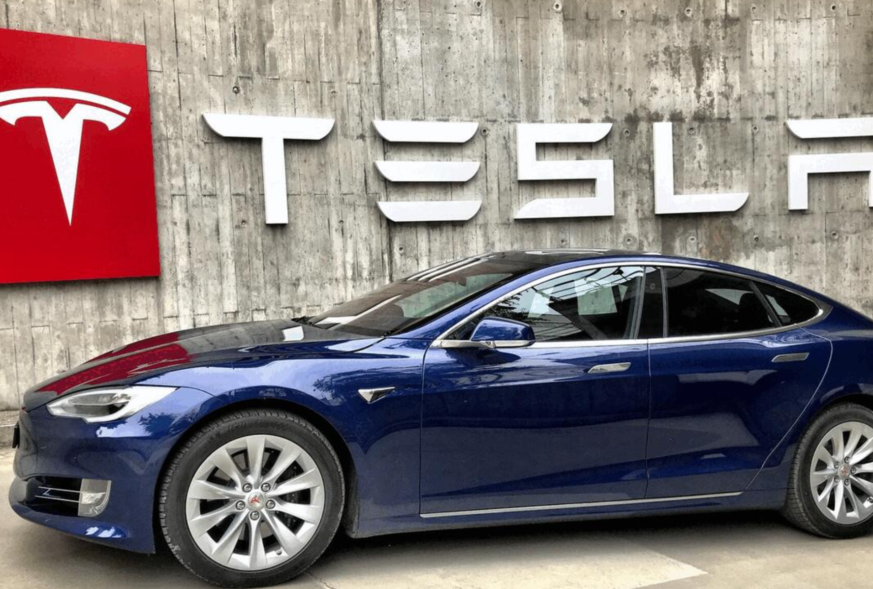 Tesla recorta ofertas de trabajo para México en NL